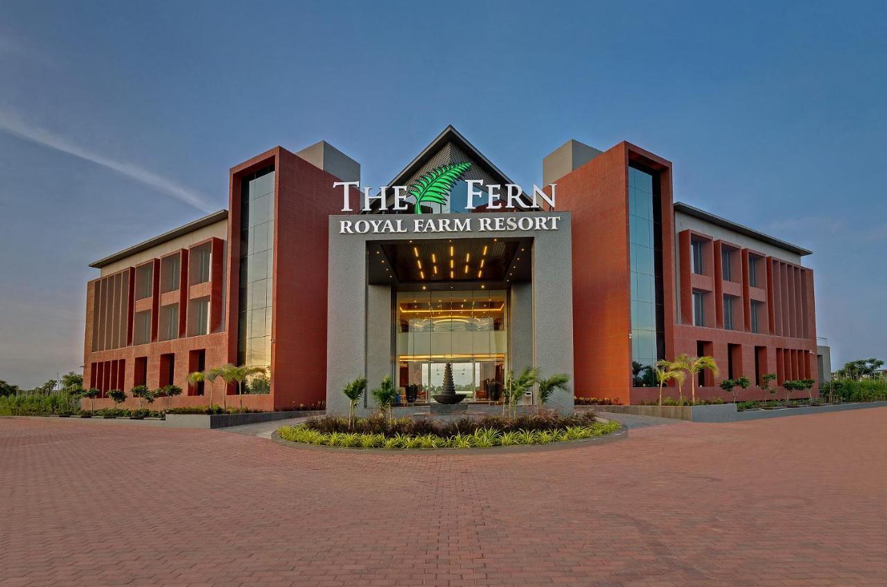 The Fern Royal Farm Resort, Anjar Bagian luar foto