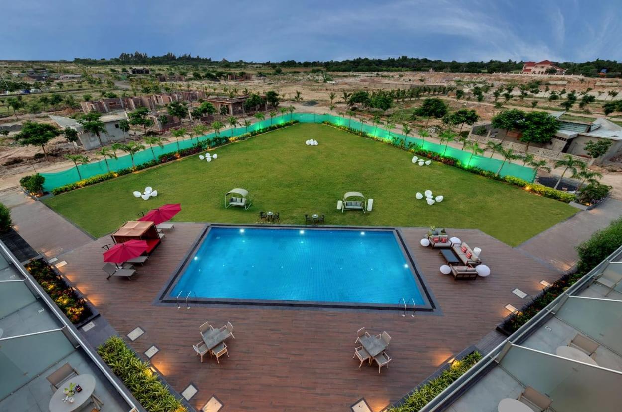 The Fern Royal Farm Resort, Anjar Bagian luar foto