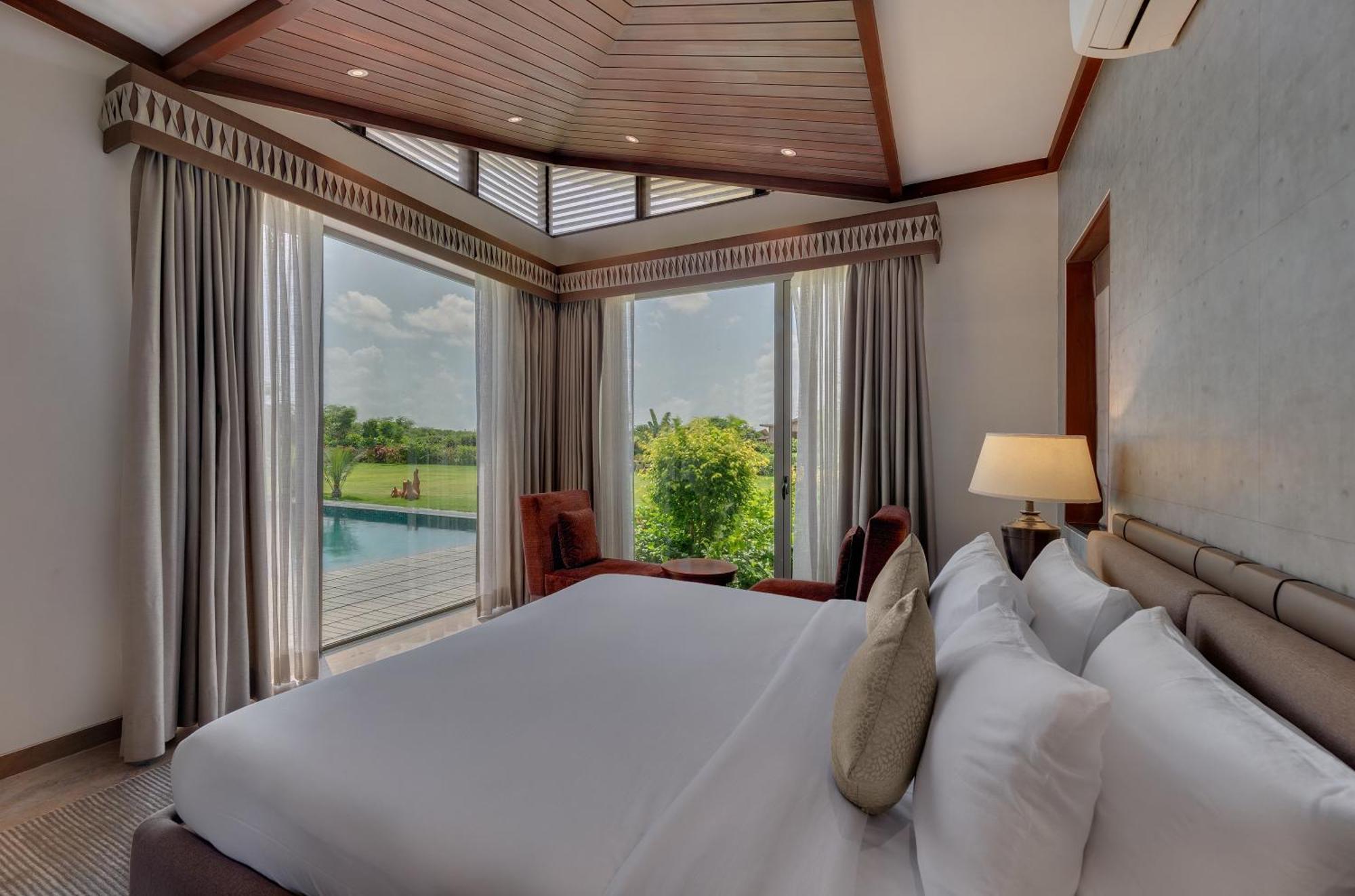 The Fern Royal Farm Resort, Anjar Bagian luar foto