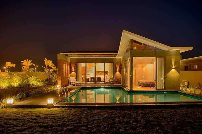 The Fern Royal Farm Resort, Anjar Bagian luar foto